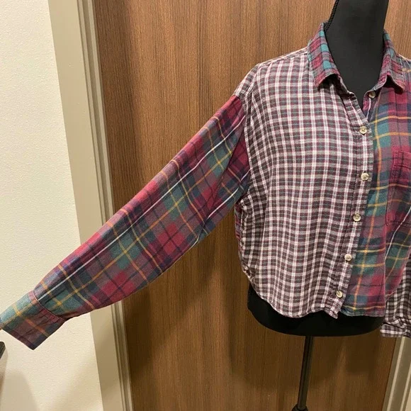 AMERICAN EAGLE Women Cozy Cabin Cropped Flannel Size Large Plaid Upcycled Grunge - Picture 4 of 14